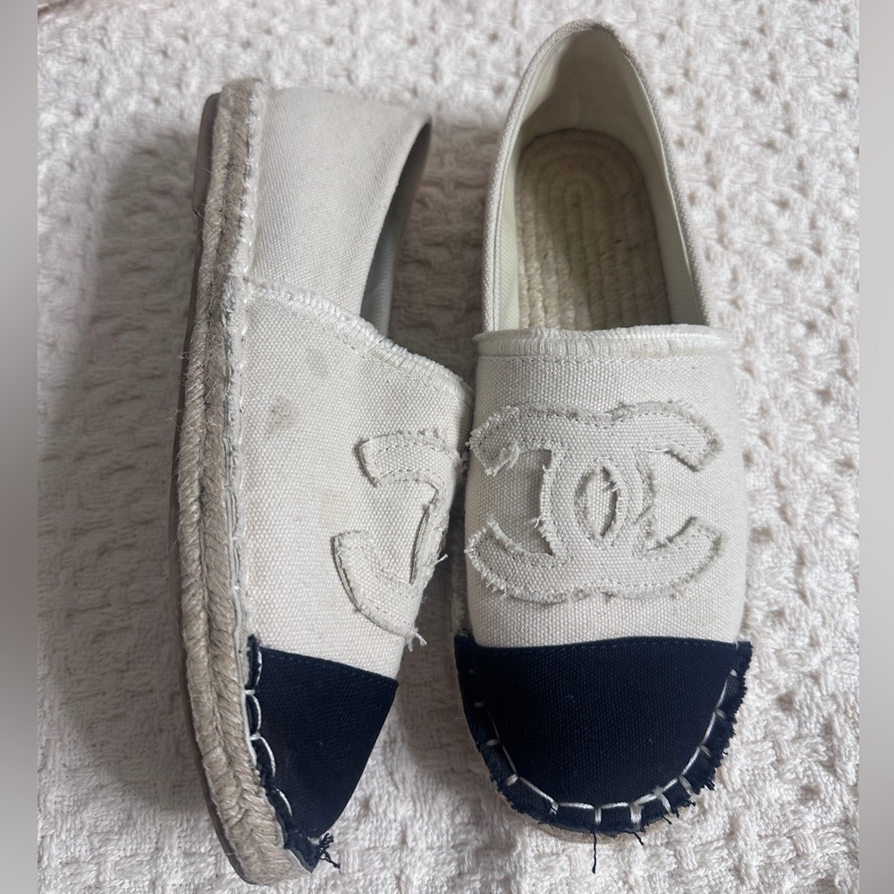 CHANEL Espadrilles